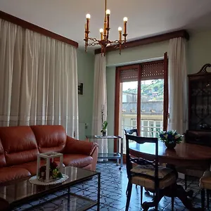 la-casa-di-yuri.hotelitalianriviera.com/